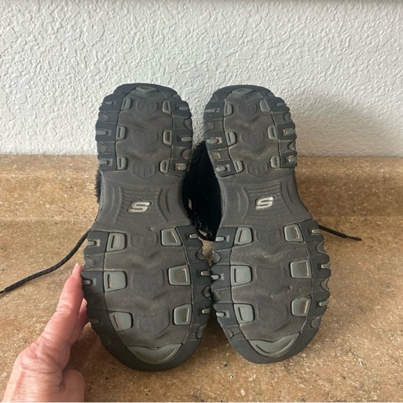 Skechers Hiker Hiking Boot Size 8 Womens Black Faux Fur Trim Leather Winter Snow - Picture 3 of 5